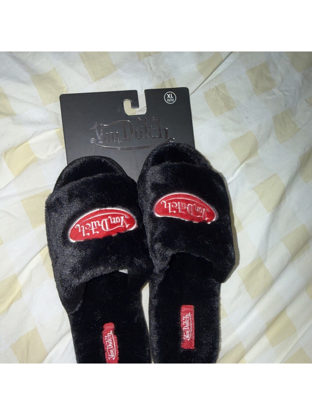 Von Dutch Red Black Faux Fur Slippers. Womens 11/12